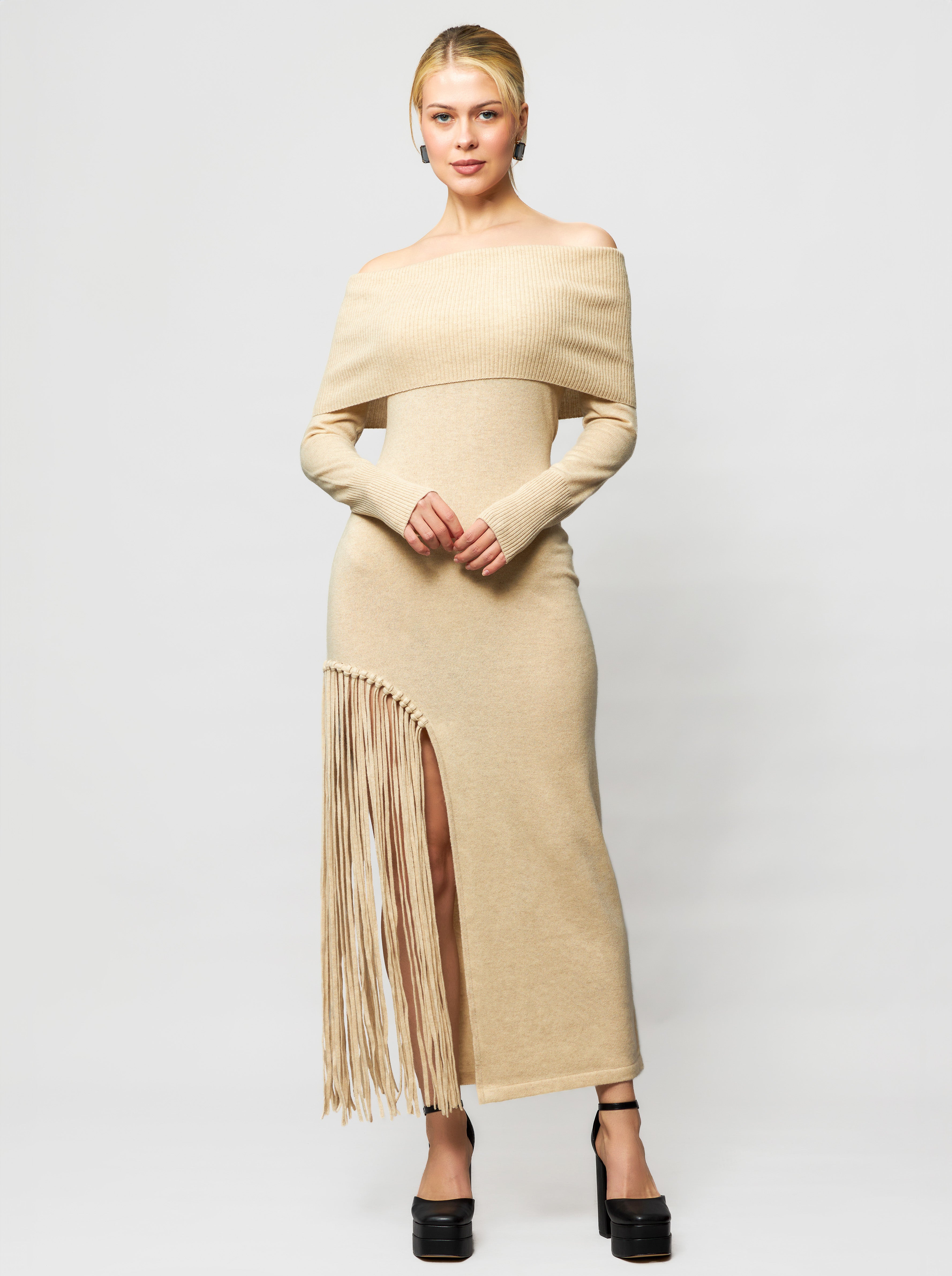 Luxury Cashmere Off-Shoulder Maxi Dress | Solgo Atelier S / Eco Camel Luxury Cashmere Off-Shoulder Maxi Dress | Solgo Atelier S / Eco Camel